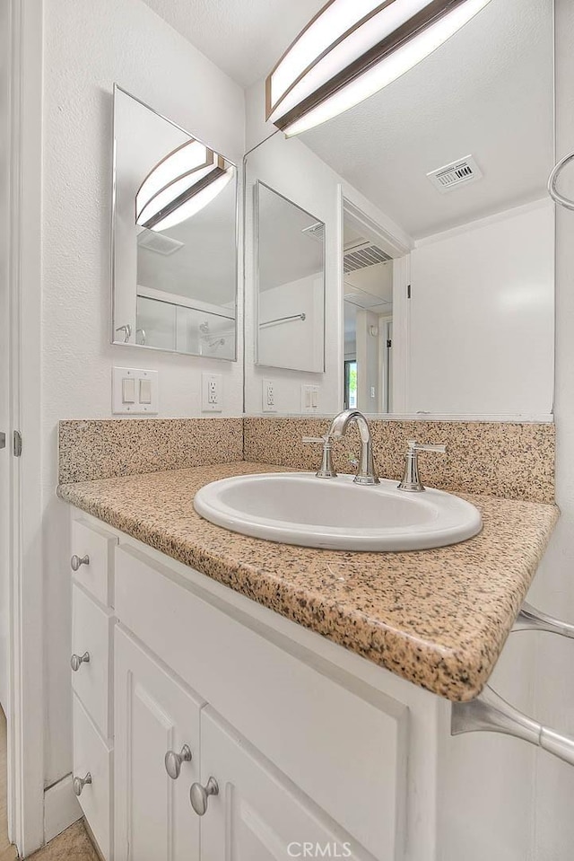 64 N Mar Vista Ave Unit 231, Pasadena, CA 91106 - bathroom with vanity