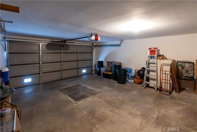 854 N Harbor Blvd, La Habra, CA 90631 - garage featuring a garage door opener