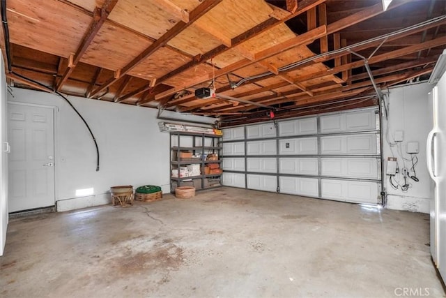 28639 Quaint St, Agoura Hills, CA 91301 - garage with a garage door opener