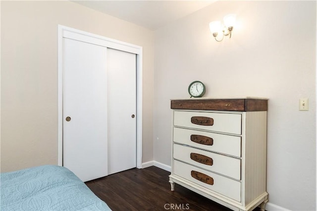 4725 Arena Ave, Atascadero, CA 93422 - bedroom featuring dark wood-style flooring and a closet