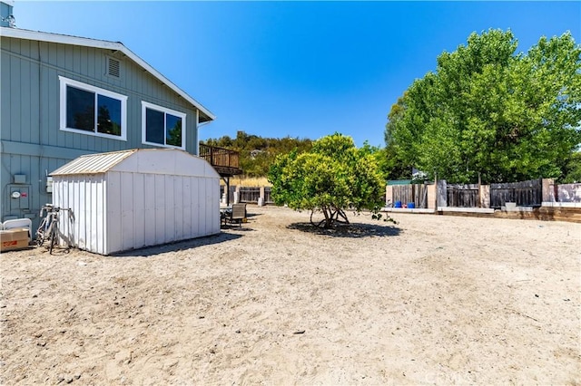 4725 Arena Ave, Atascadero, CA 93422 - view of yard featuring a storage unit