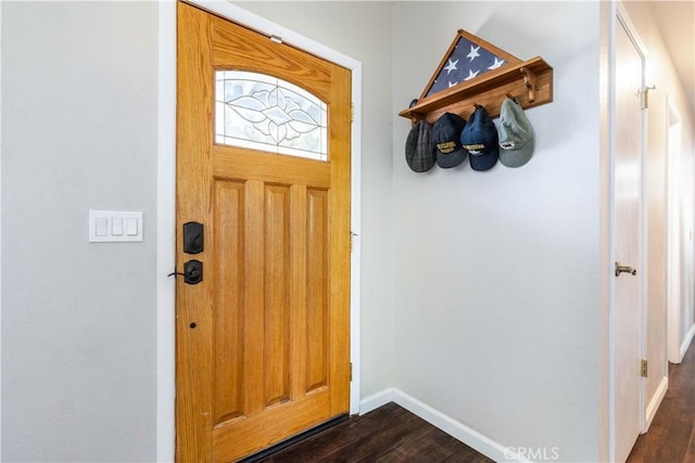 4725 Arena Ave, Atascadero, CA 93422 - entrance foyer with dark wood finished floors and baseboards