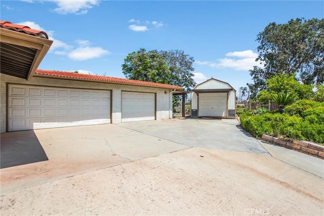 1835 Hilltop Dr, Colton, CA 92324 - view of detached garage