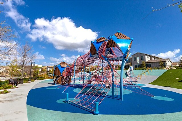 152 Jaripol Cir, Rancho Mission Viejo, CA 92694 - view of playground featuring a residential view
