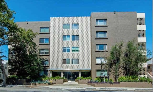 531 N Rossmore Ave Unit 202, Los Angeles, CA 90004 - view of building exterior