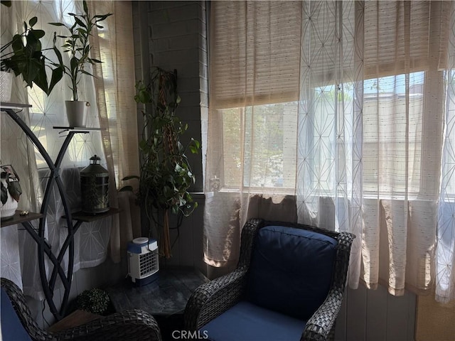 531 N Rossmore Ave Unit 202, Los Angeles, CA 90004 - sunroom with plenty of natural light