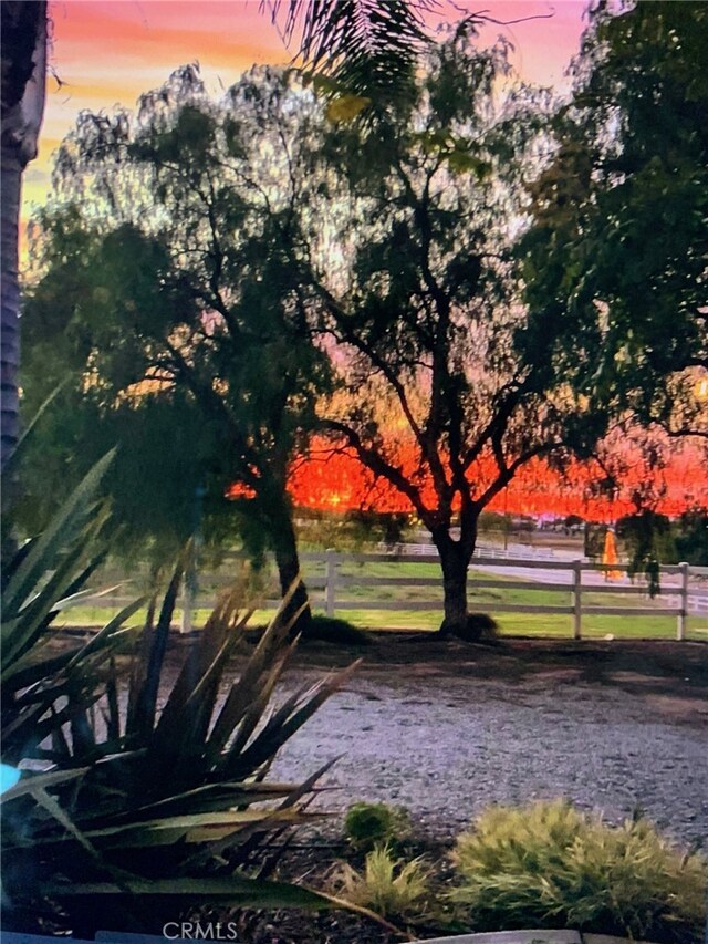 36090 Monte De Oro Rd, Temecula, CA 92592 - view of yard