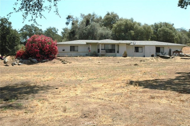 30717 Seminole Dr, Coarsegold, CA 93614 - ranch-style home featuring view of wooded area