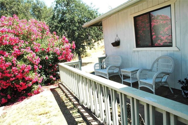 30717 Seminole Dr, Coarsegold, CA 93614 - view of balcony