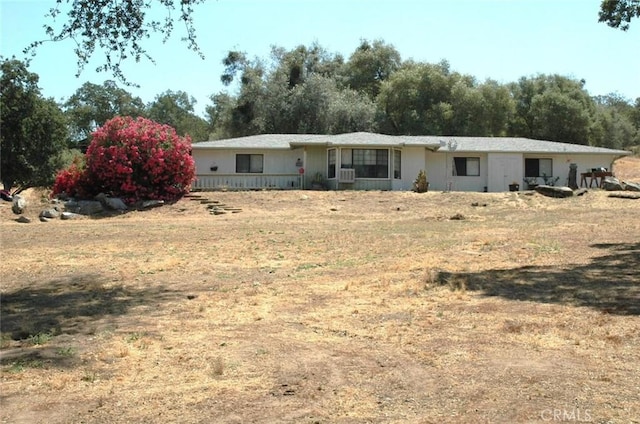 30717 Seminole Dr, Coarsegold, CA 93614 - ranch-style home featuring view of wooded area