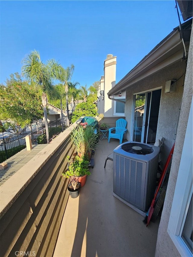 24377 Larchmont Ct Unit 32, Laguna Hills, CA 92653 - view of patio / terrace