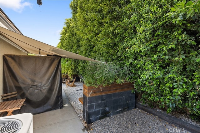 136461/2 Dronfield Ave, Sylmar, CA 91342 - view of patio