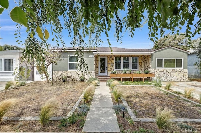 2255 Cota Ave, Long Beach, CA 90810 - ranch-style home with stone siding and stucco siding