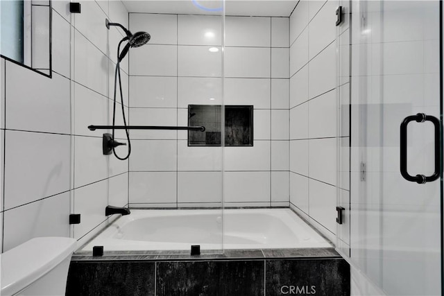 5226 W 20th St, Los Angeles, CA 90016 - bathroom with tiled shower / bath combo and tile walls