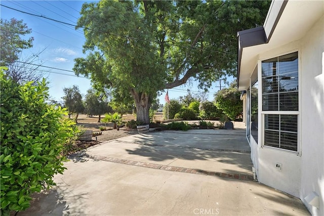 28931 Bradley Rd, Menifee, CA 92586 - view of patio / terrace