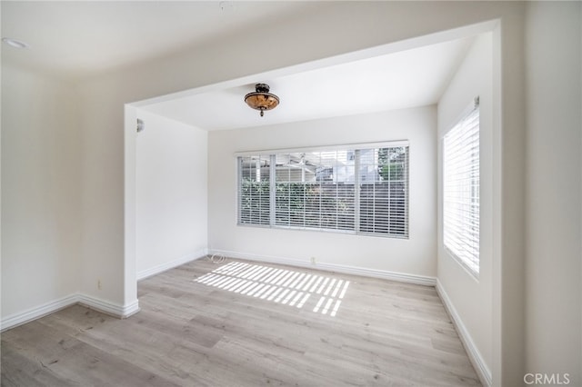 1038 N Columbus Ave, Glendale, CA 91202 - empty room with wood finished floors and baseboards
