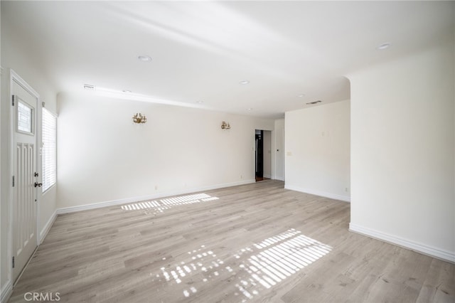 1038 N Columbus Ave, Glendale, CA 91202 - empty room featuring light wood finished floors