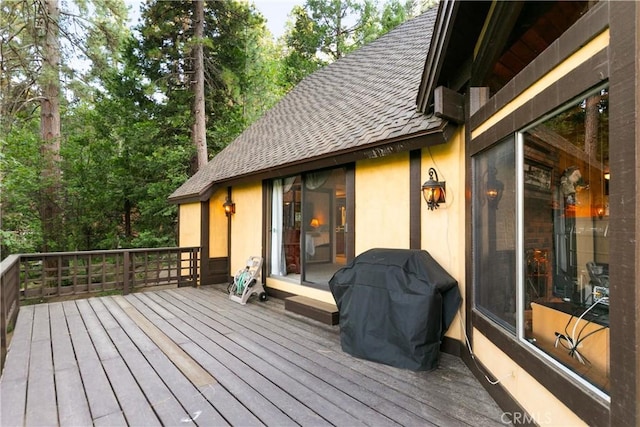 361 Riviera Dr, Lake Arrowhead, CA 92352 - wooden deck featuring a grill