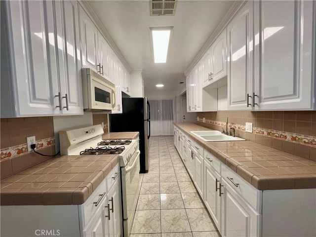 17002 S Catalina Ave, Gardena, CA 90247 - photo 9