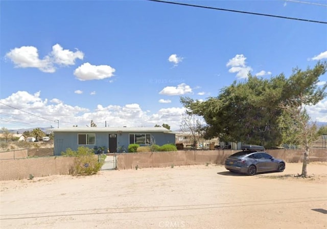 10623 4th Ave, Hesperia, CA 92345 - ranch-style house featuring a fenced front yard