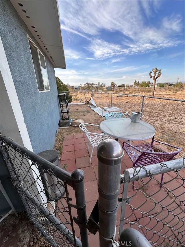10623 4th Ave, Hesperia, CA 92345 - view of patio