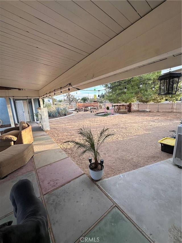 10623 4th Ave, Hesperia, CA 92345 - view of patio