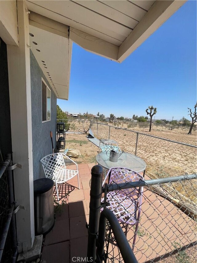 10623 4th Ave, Hesperia, CA 92345 - view of patio