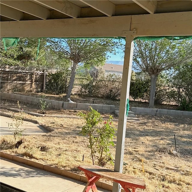 9078 Smith Rd, Phelan, CA 92371 - view of patio / terrace