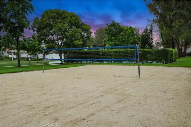 10 Mann St, Irvine, CA 92612 - view of home's community featuring volleyball court and a lawn