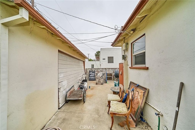 3744 Myrtle Ave, Long Beach, CA 90807 - view of patio / terrace