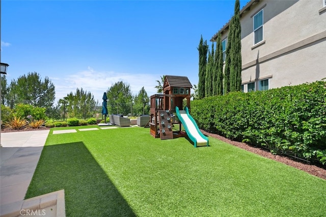 11 Juniper, Lake Forest, CA 92630 - community jungle gym with a yard
