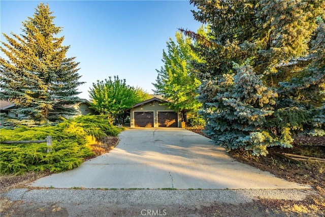 24050 Basin Harbor Ct, Tehachapi, CA 93561 - view of front of home with a detached garage