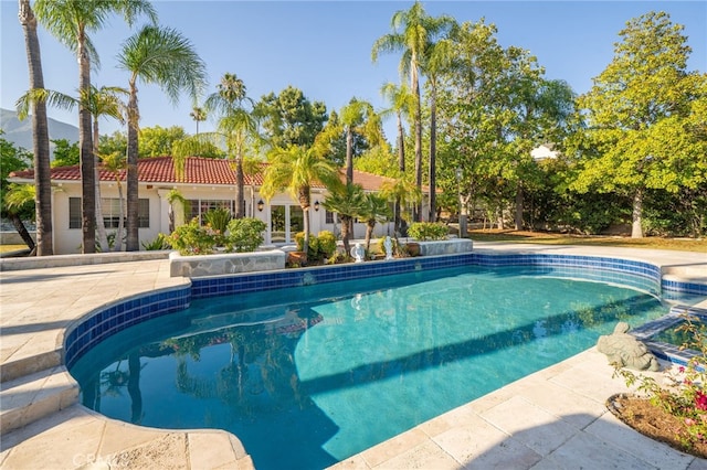 275 E 24th St, Upland, CA 91784 - view of pool featuring a pool with connected hot tub
