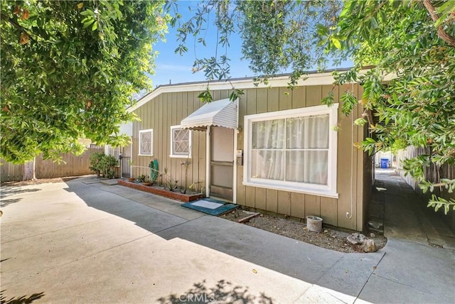 263 S 3rd Ave, Upland, CA 91786 - view of front facade featuring a patio