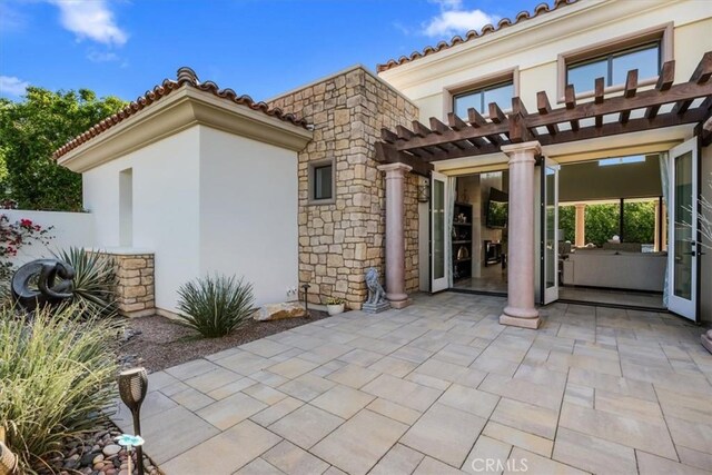 17 Emerald Ct, Rancho Mirage, CA 92270 - view of patio featuring a pergola
