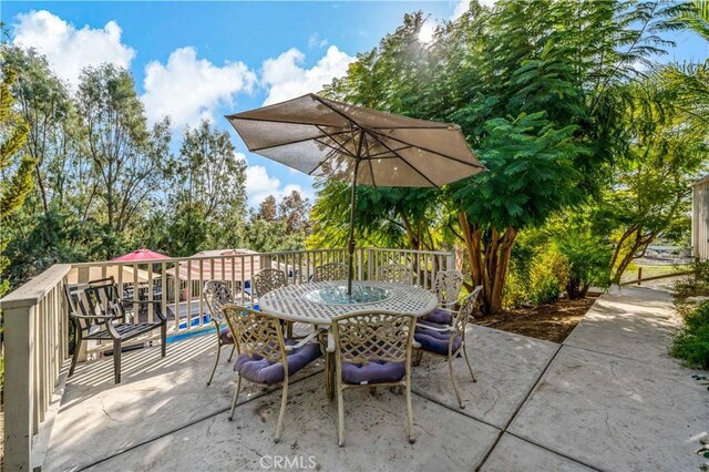 30451 San Pasqual Rd, Temecula, CA 92591 - view of patio featuring outdoor dining space