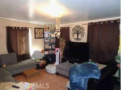 7223 Holmes Ave, Los Angeles, CA 90001 - view of living area