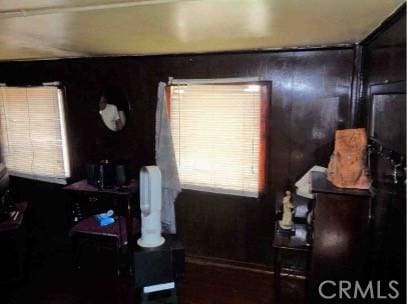 7223 Holmes Ave, Los Angeles, CA 90001 - interior space