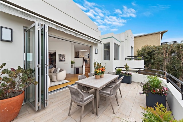 970 Quivera St, Laguna Beach, CA 92651 - view of patio / terrace