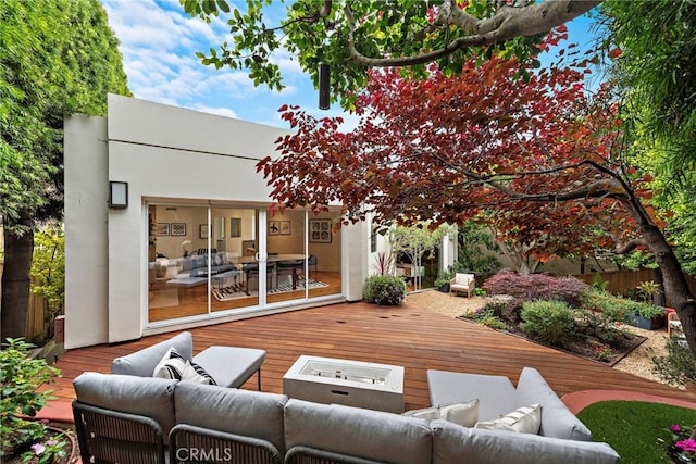 970 Quivera St, Laguna Beach, CA 92651 - wooden terrace with outdoor lounge area