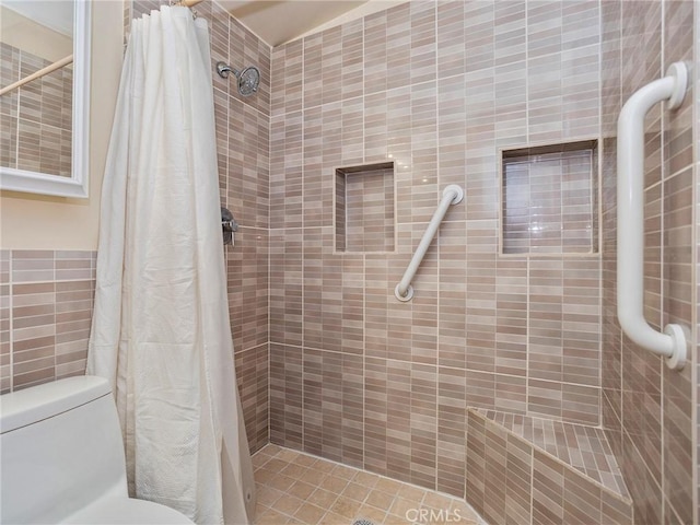 1234 N Pass Ave, Burbank, CA 91505 - full bath featuring tiled shower and tile walls