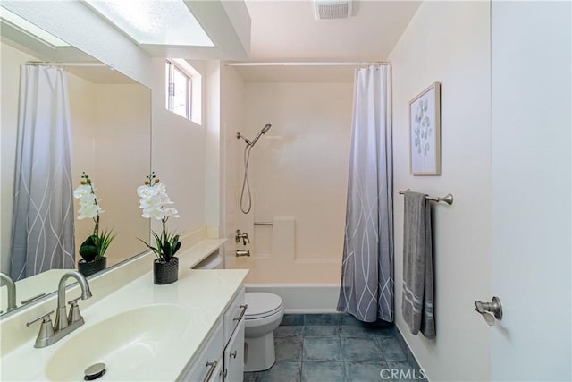 1534 W Summerset Dr, Rialto, CA 92377 - bathroom featuring vanity and shower / tub combo
