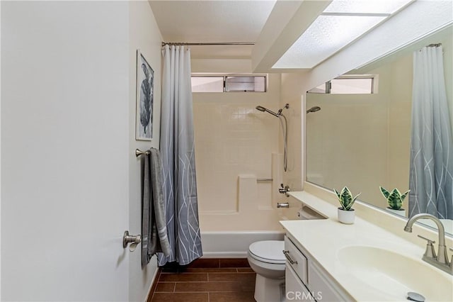 1534 W Summerset Dr, Rialto, CA 92377 - full bathroom featuring vanity and shower / bath combo with shower curtain
