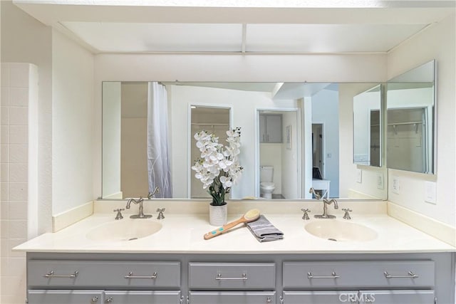 1534 W Summerset Dr, Rialto, CA 92377 - bathroom featuring double vanity