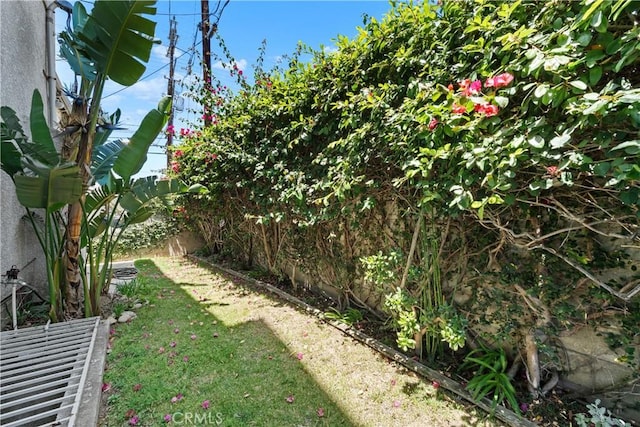 14853 Hartsook St Unit 106, Sherman Oaks, CA 91403 - view of yard