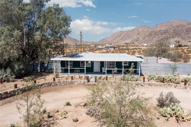 4574 Avenida Del Sol, Joshua Tree, CA 92252 - back of house with a mountain view