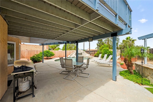29678 Deal Ct, Temecula, CA 92591 - fenced backyard with a patio area, outdoor dining area, and grilling area