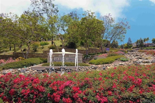 6925 Tourmaline, Carlsbad, CA 92009 - view of community sign