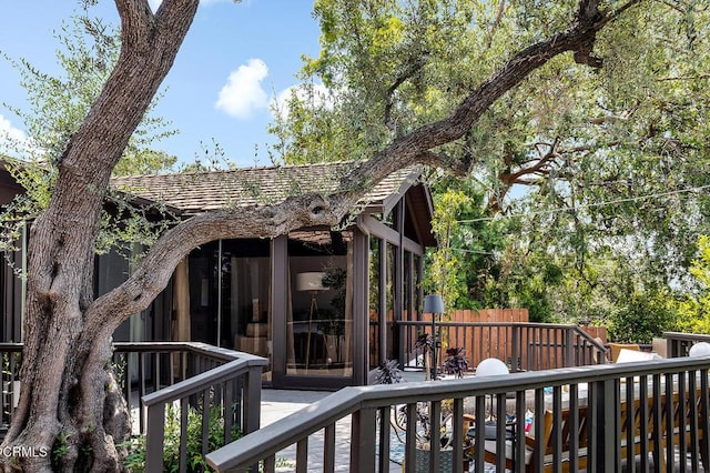 405 Sequoia Dr, Pasadena, CA 91105 - view of deck