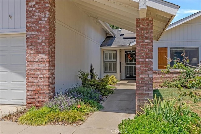801 Vine St, Exeter, CA 93221 - entrance to property featuring an attached garage